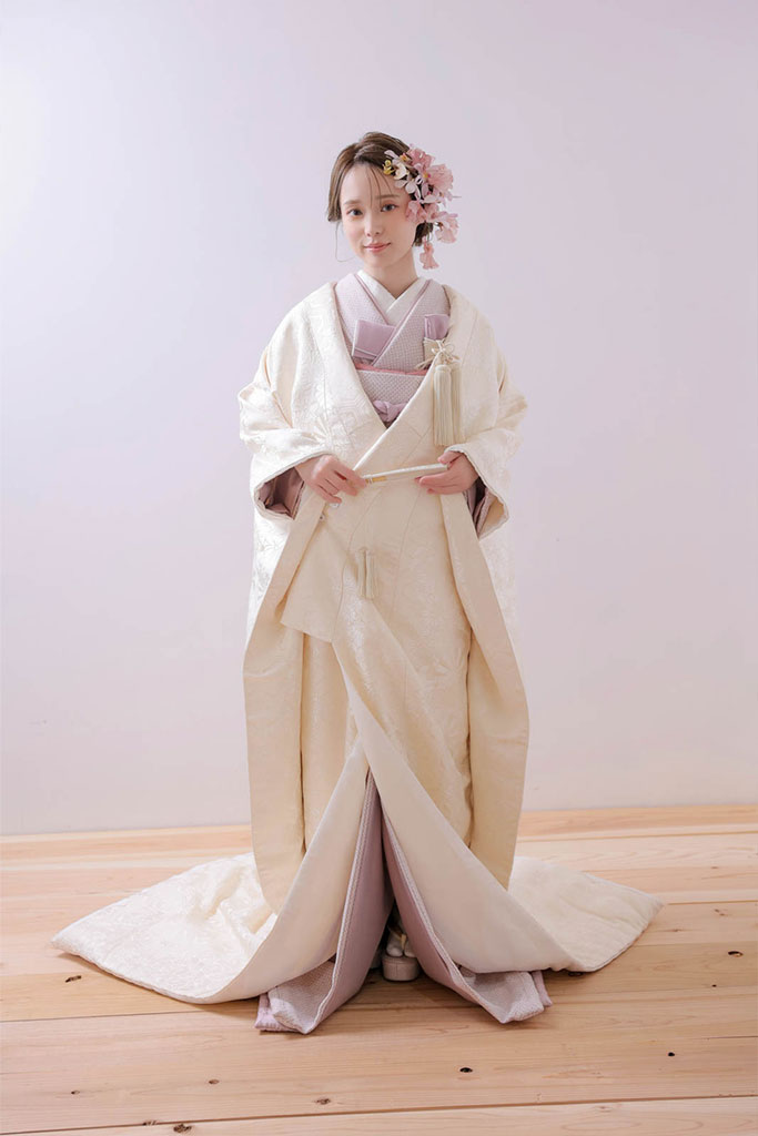 “KIMONO”