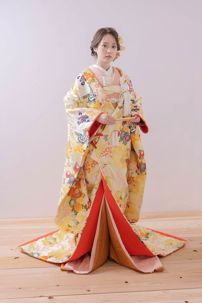 “KIMONO”