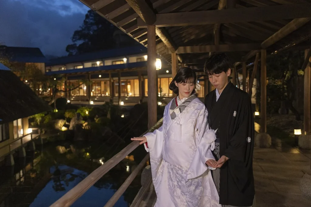 別府・神和苑の日本庭園で白無垢が美しく映える和装フォトウェディング